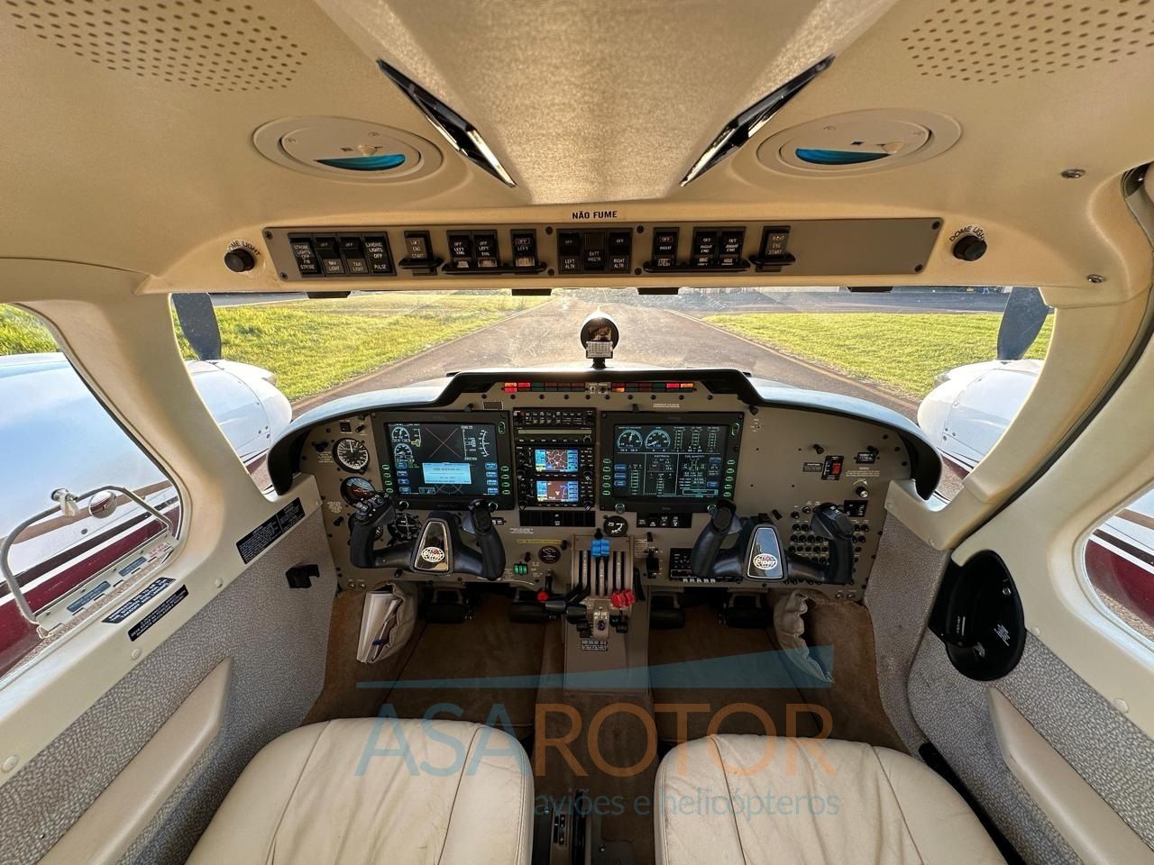 Piper PA34-220T SENECA V 2009