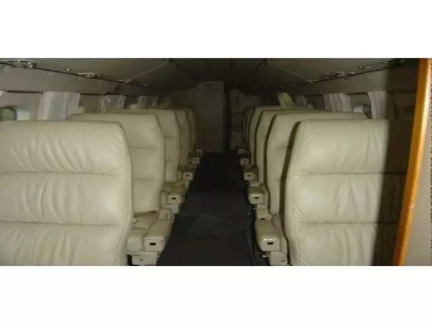 Leilão EMB-110 Bandeirante 1974