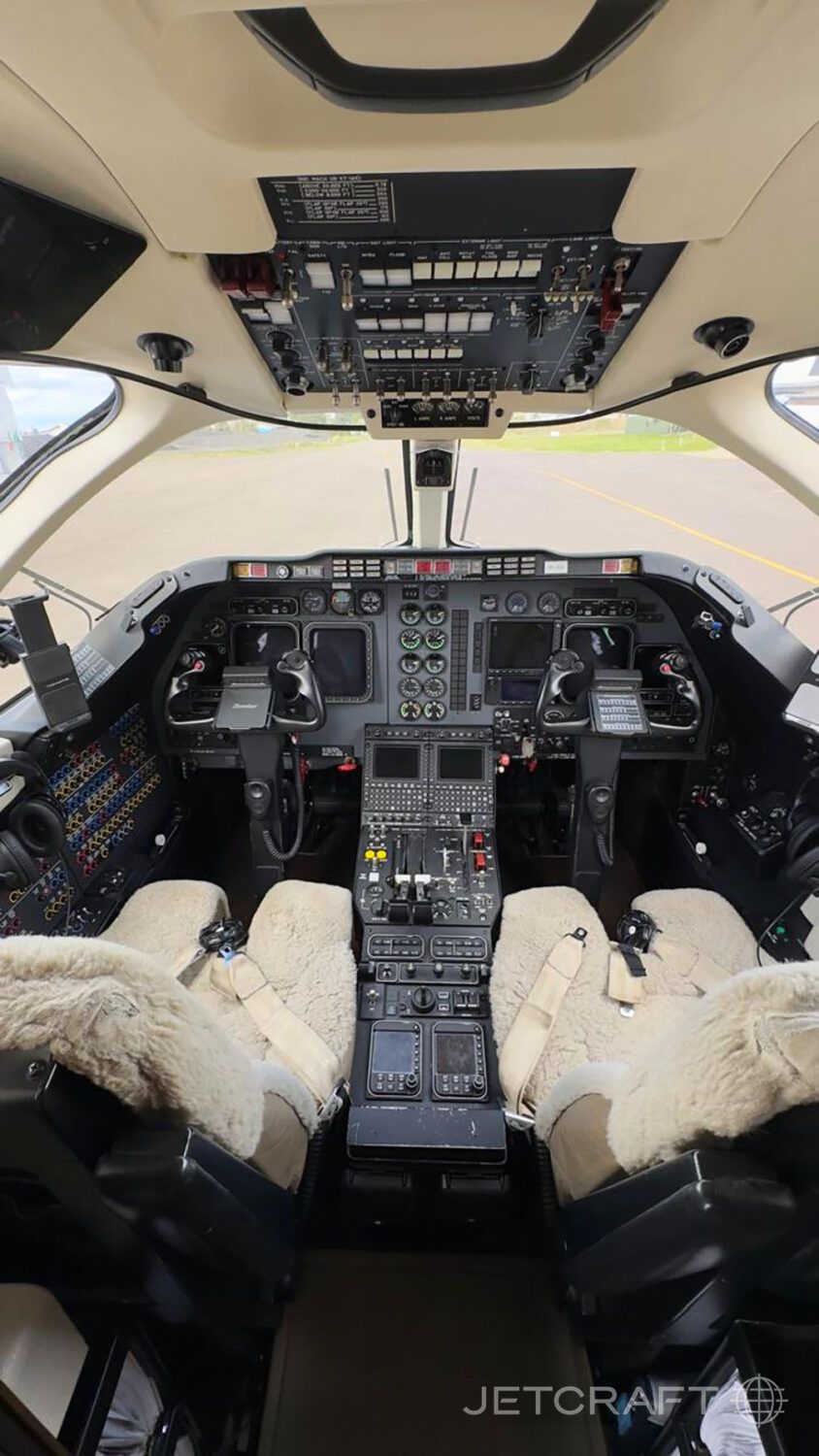 BEECHCRAFT HAWKER 400XP 2010