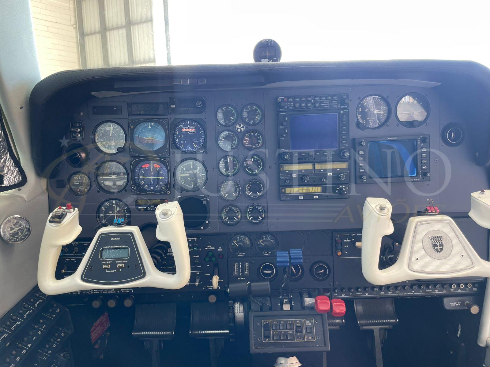 BEECHCRAFT BARON B58 1984