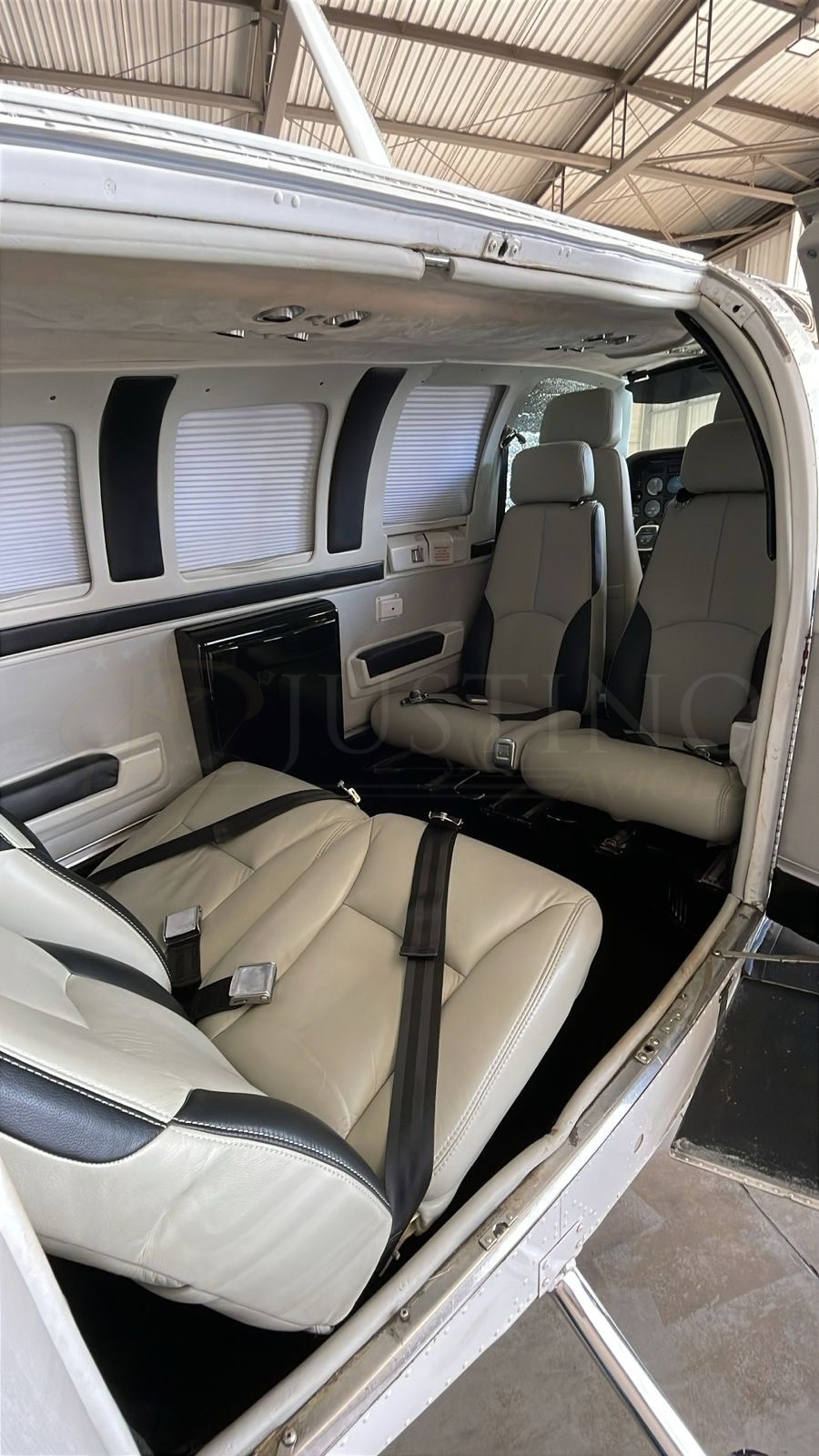 BEECHCRAFT BARON B58 1984