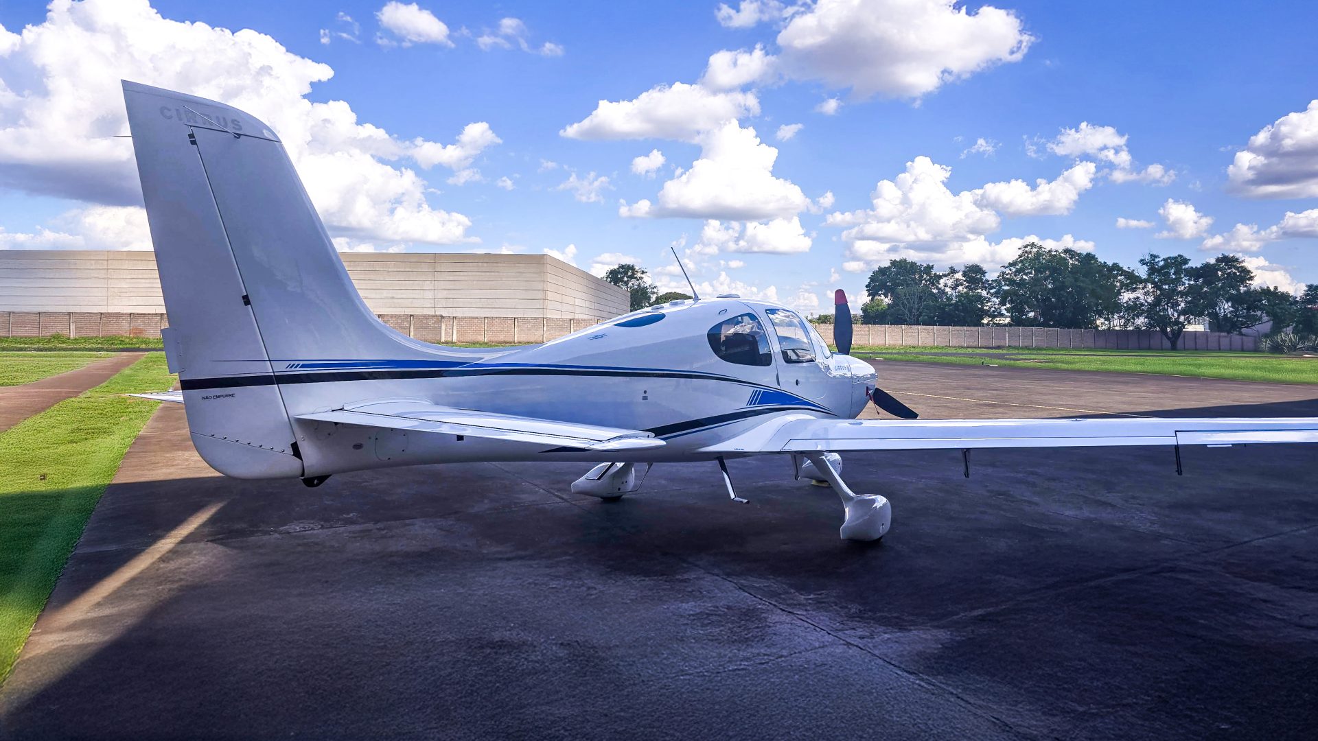 Cirrus SR22 G3 2008