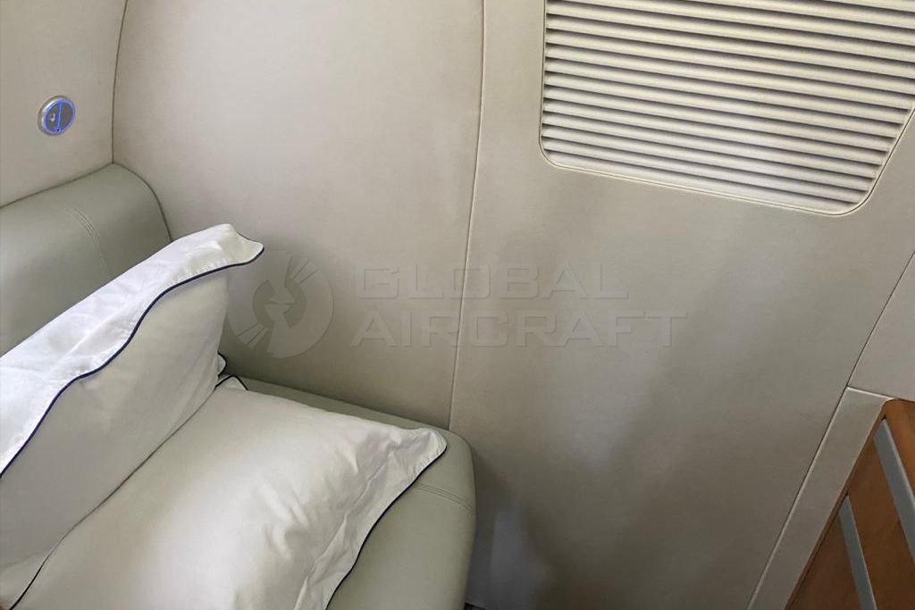 EMBRAER PHENOM 100 2011