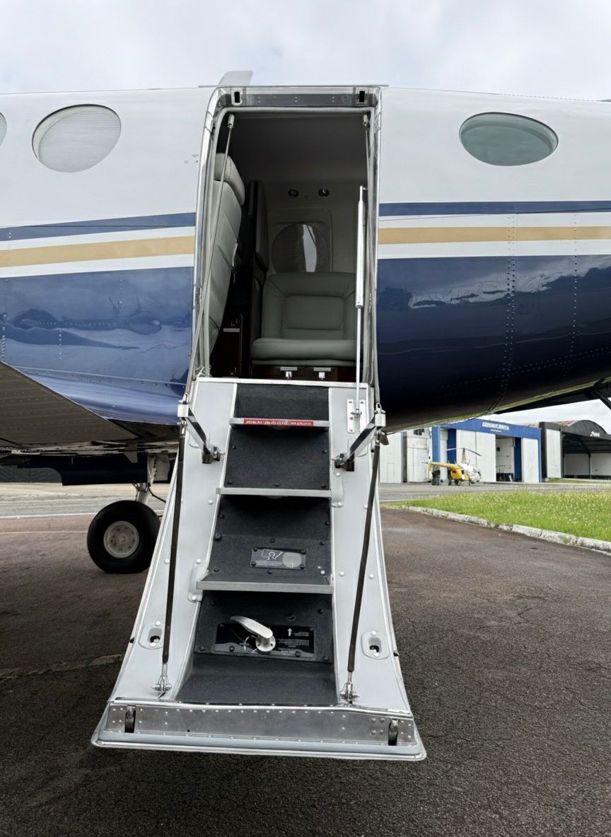 BEECHCRAFT KING AIR C90B 1999