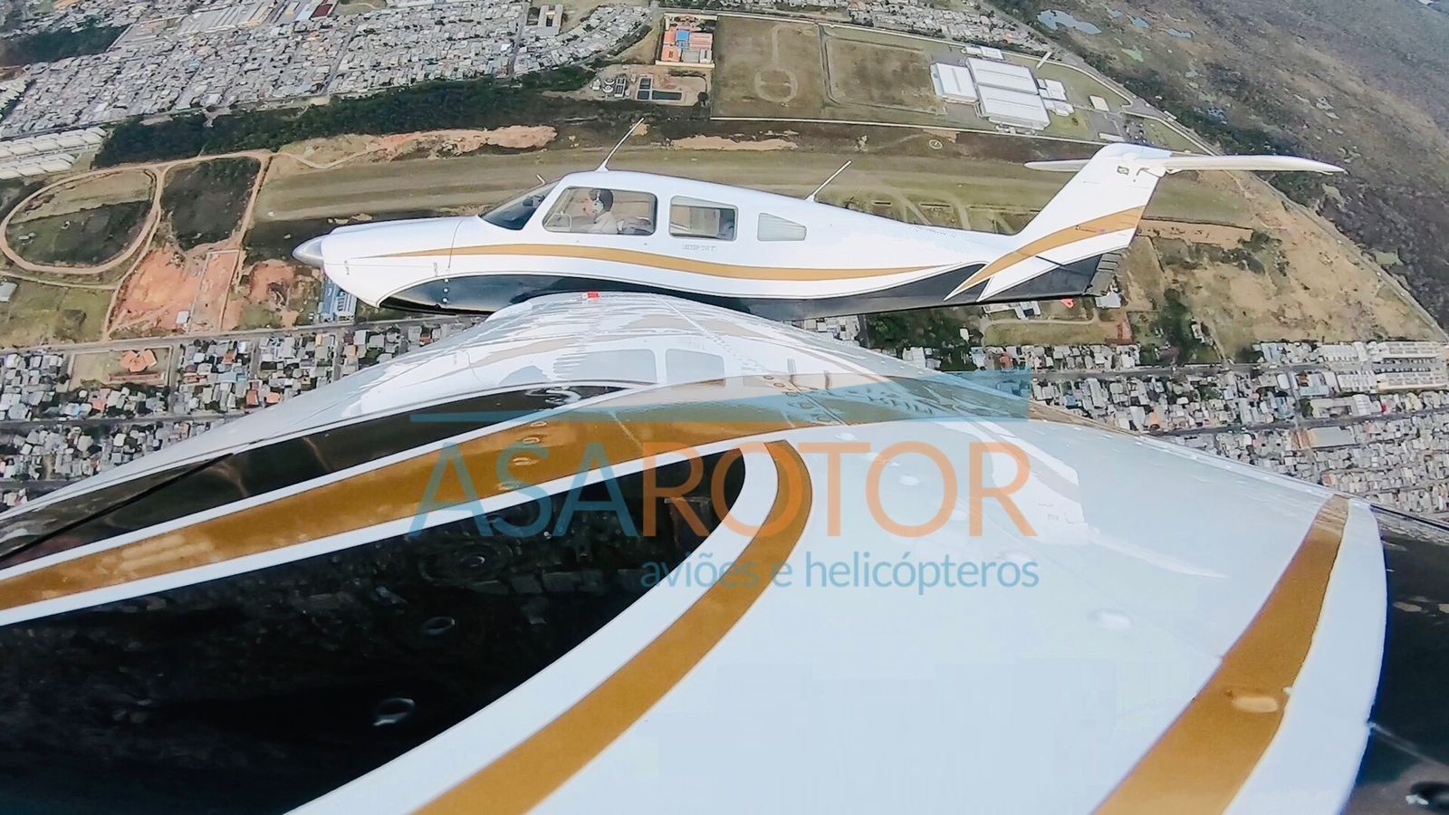 EMBRAER EMB-711T CORISCO ASPIRADO 1980