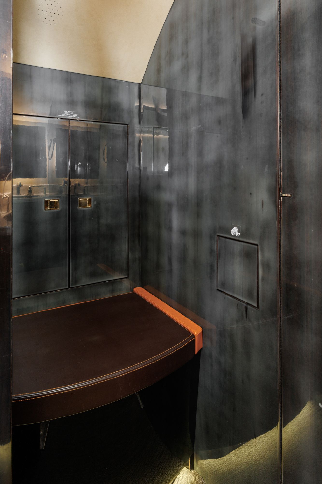 BOMBARDIER CHALLENGER 605 2010