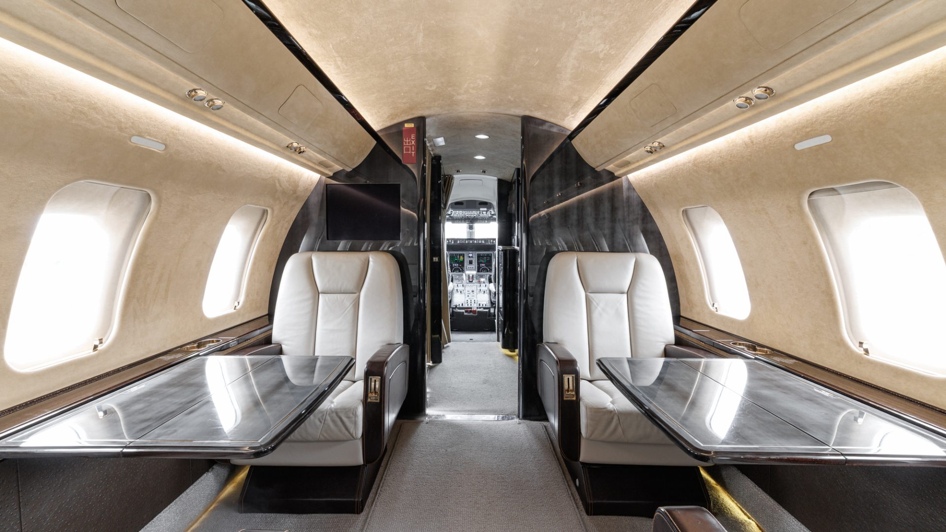 BOMBARDIER CHALLENGER 605 2010