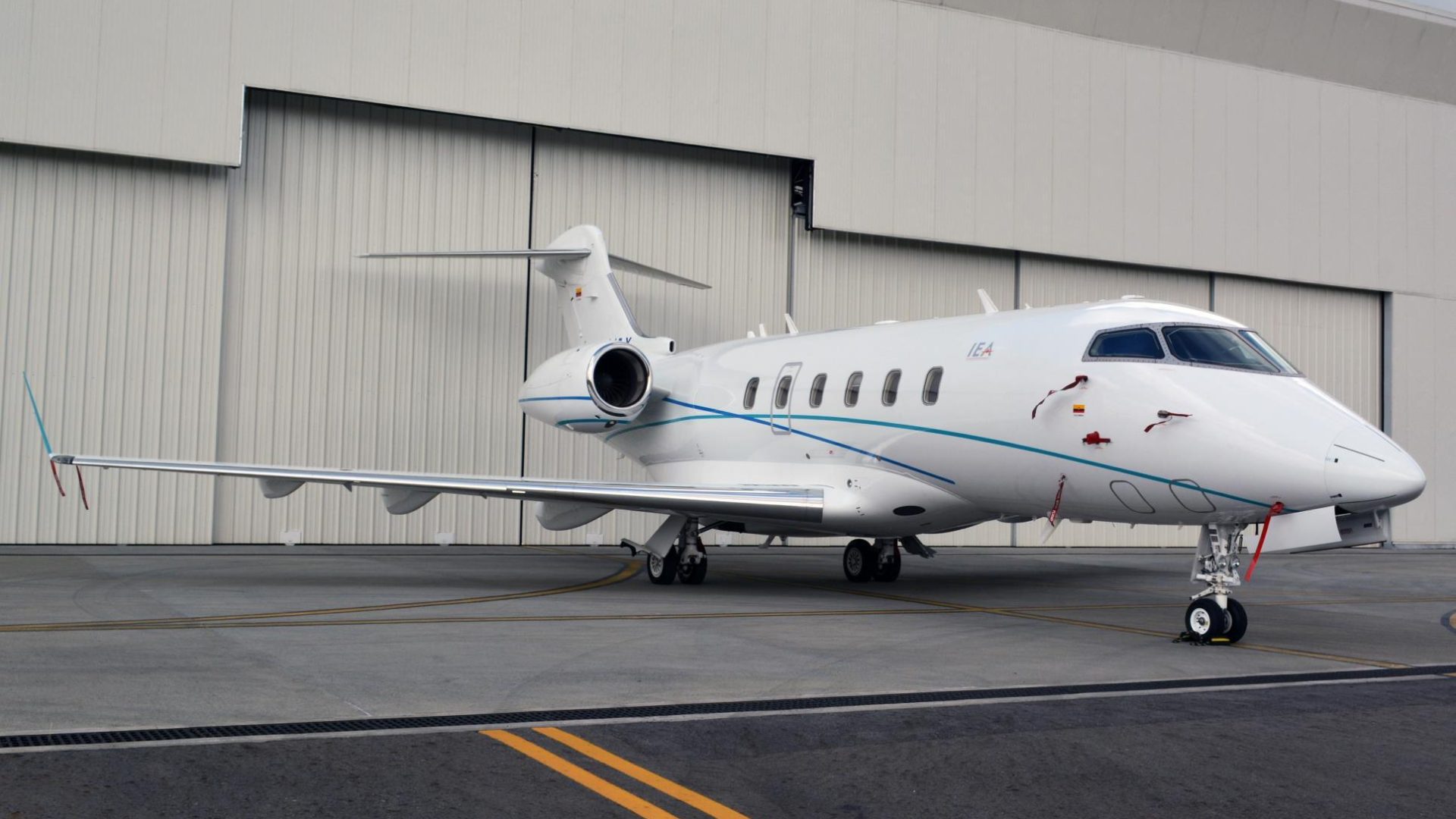 BOMBARDIER CHALLENGER 300 2012