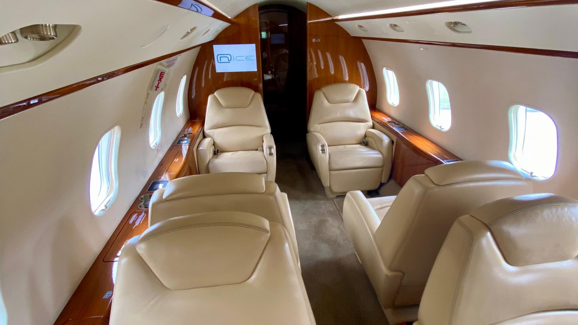 BOMBARDIER CHALLENGER 300 2012