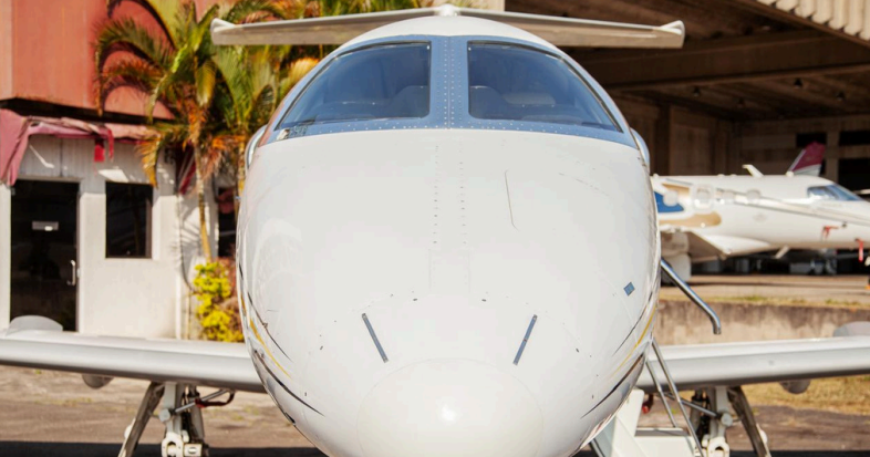 EMBRAER PHENOM 100 2011