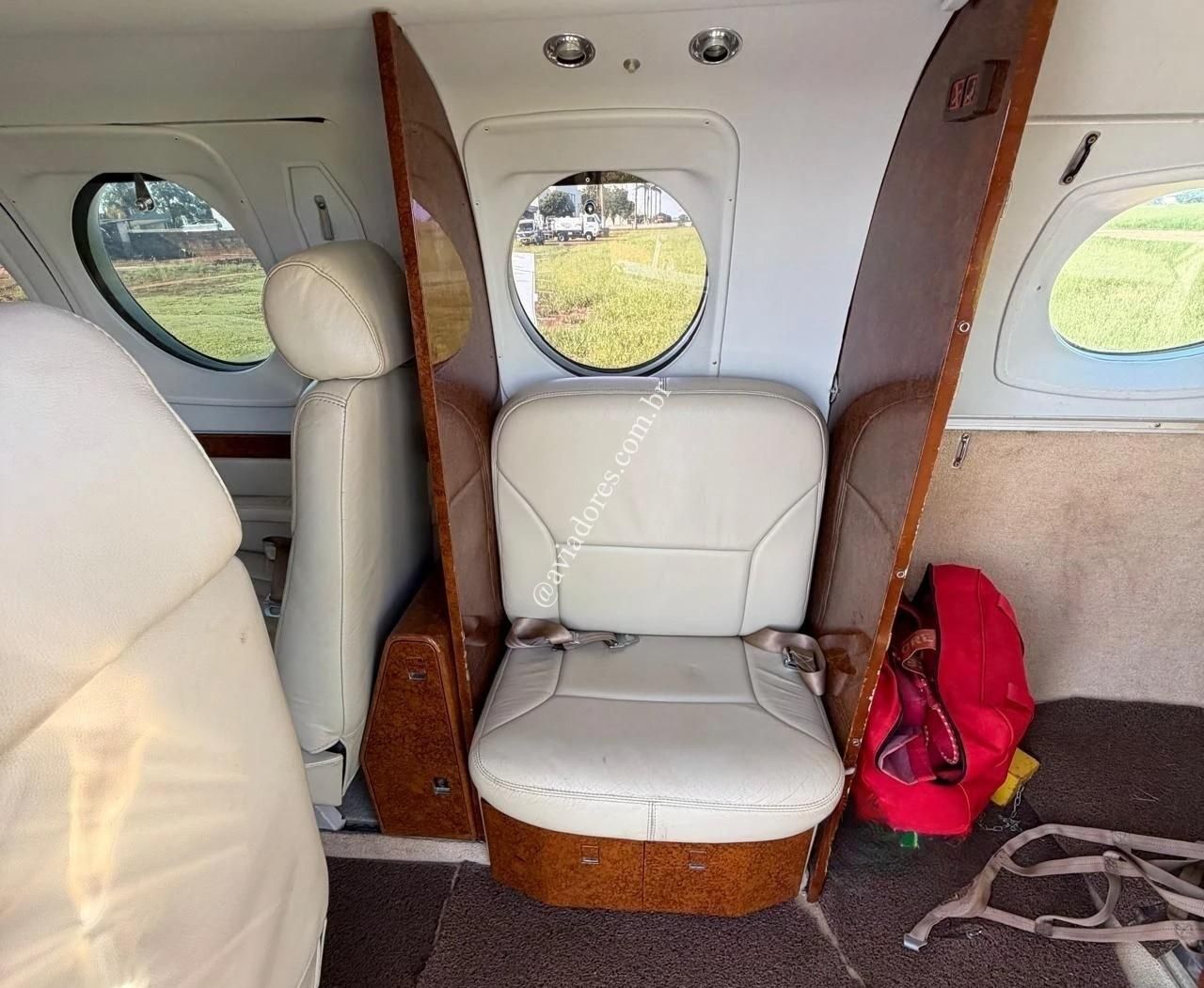 BEECHCRAFT KING AIR C90B 1998