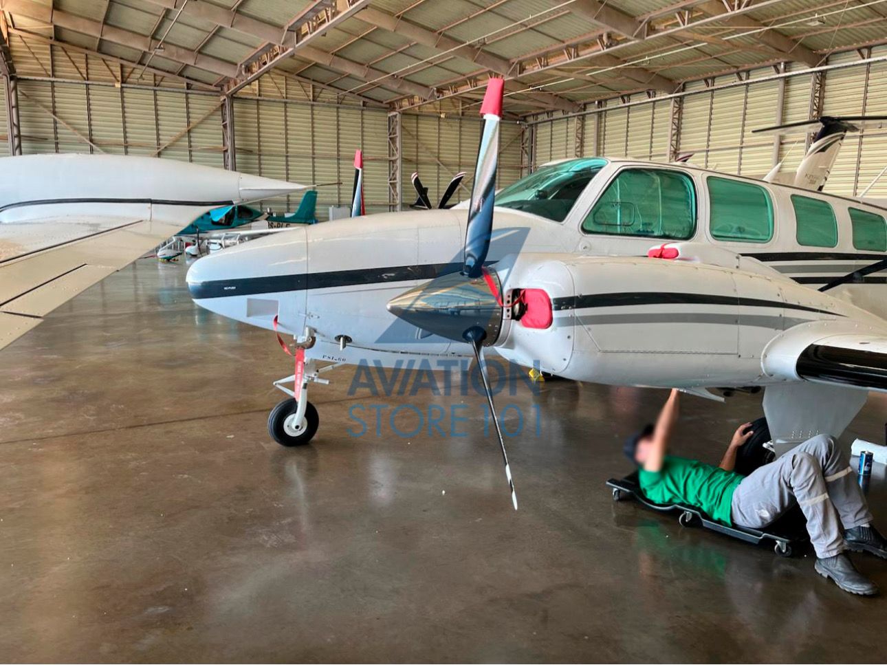 BEECHCRAFT BARON 58 1998