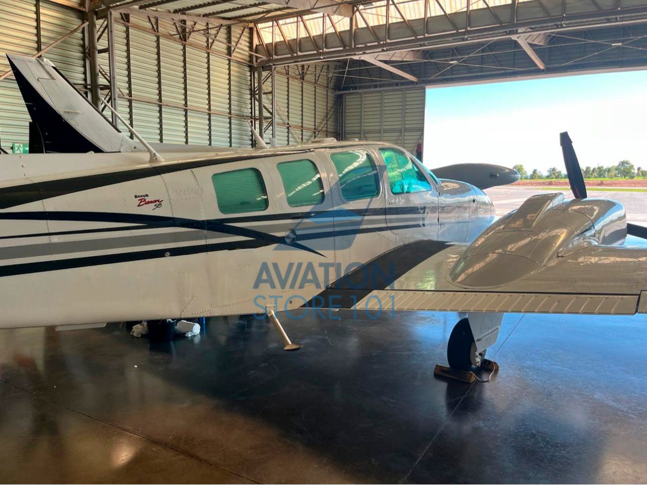 BEECHCRAFT BARON 58 1998