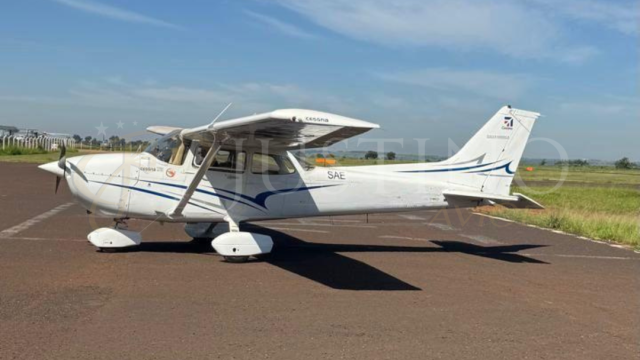 CESSNA SKYHAWK 172P 1981