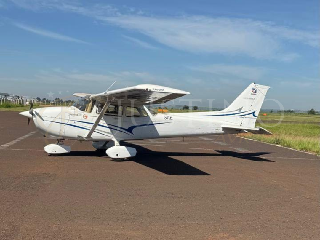 CESSNA SKYHAWK 172P 1981