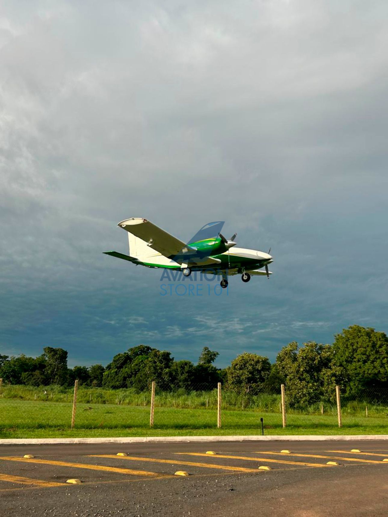 EMBRAER SENNECA III EMB-810D 1991