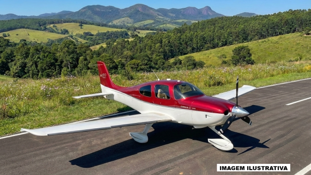 CIRRUS SR22 GTS 2011