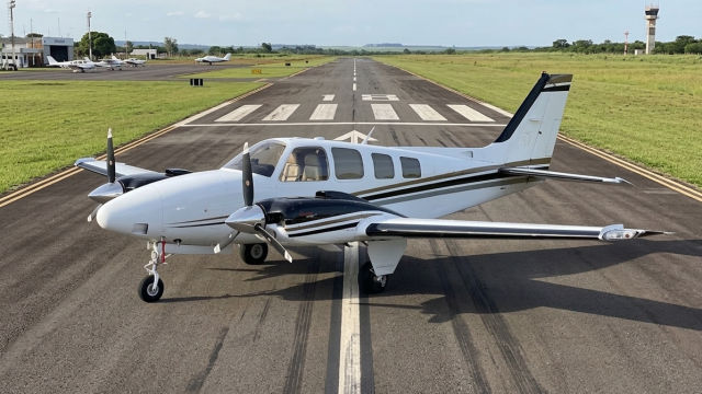 BEECHCRAFT BARON G58 2008