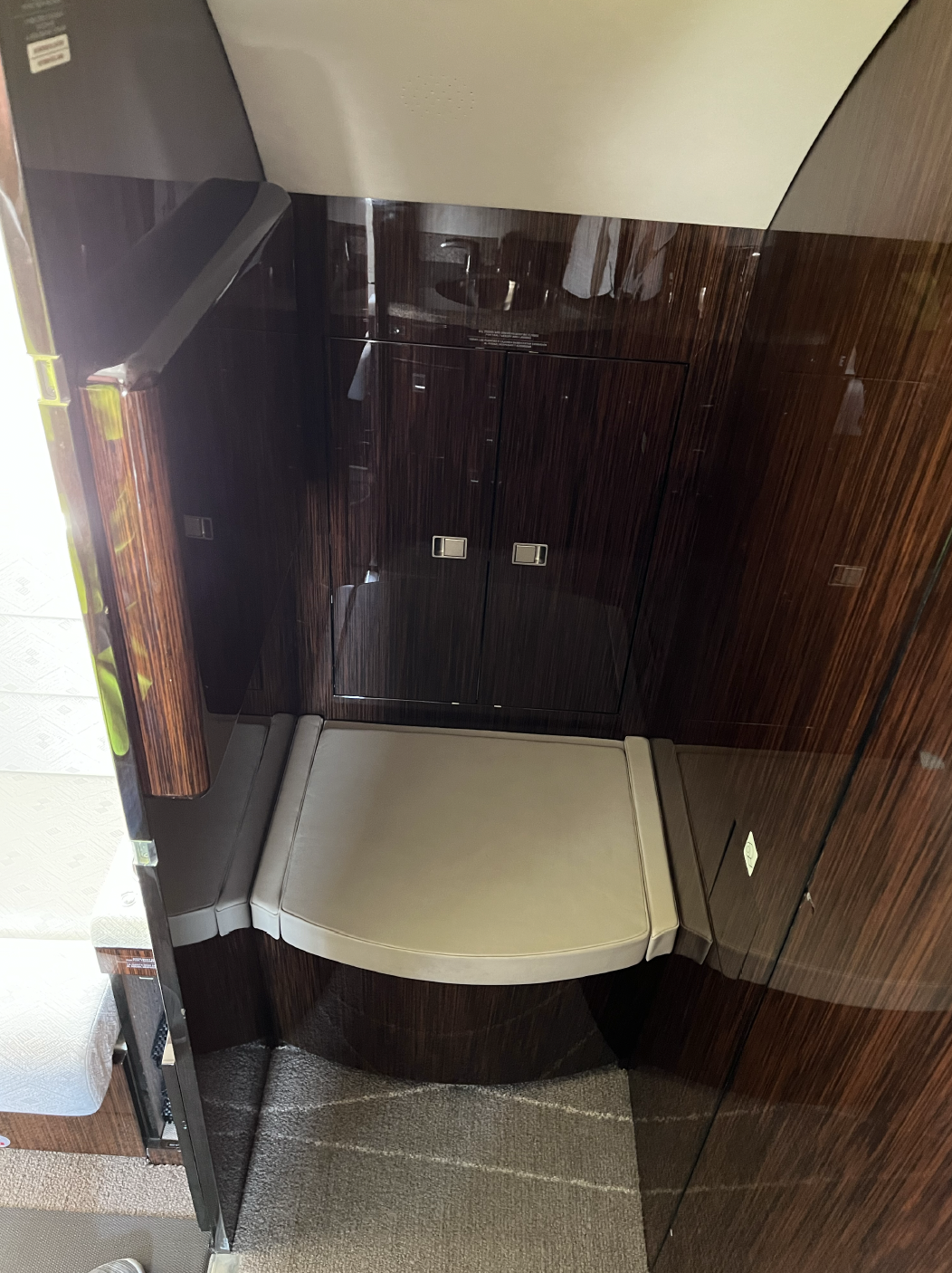 BOMBARDIER CHALLENGER 605 2010