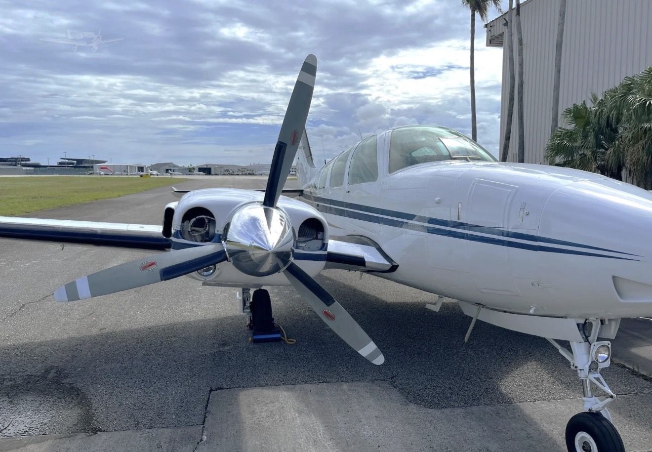 BEECHCRAFT BARON 58TC 1982