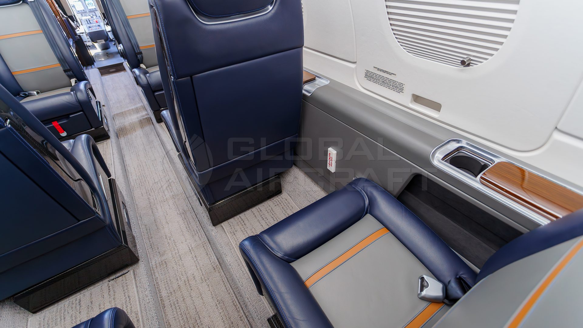 EMBRAER PHENOM 300E 2019