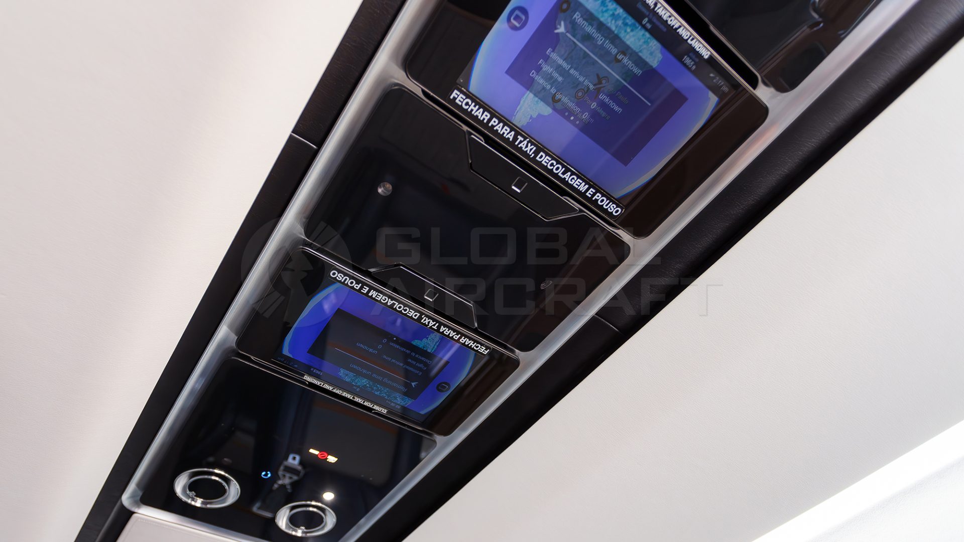 EMBRAER PHENOM 300E 2019