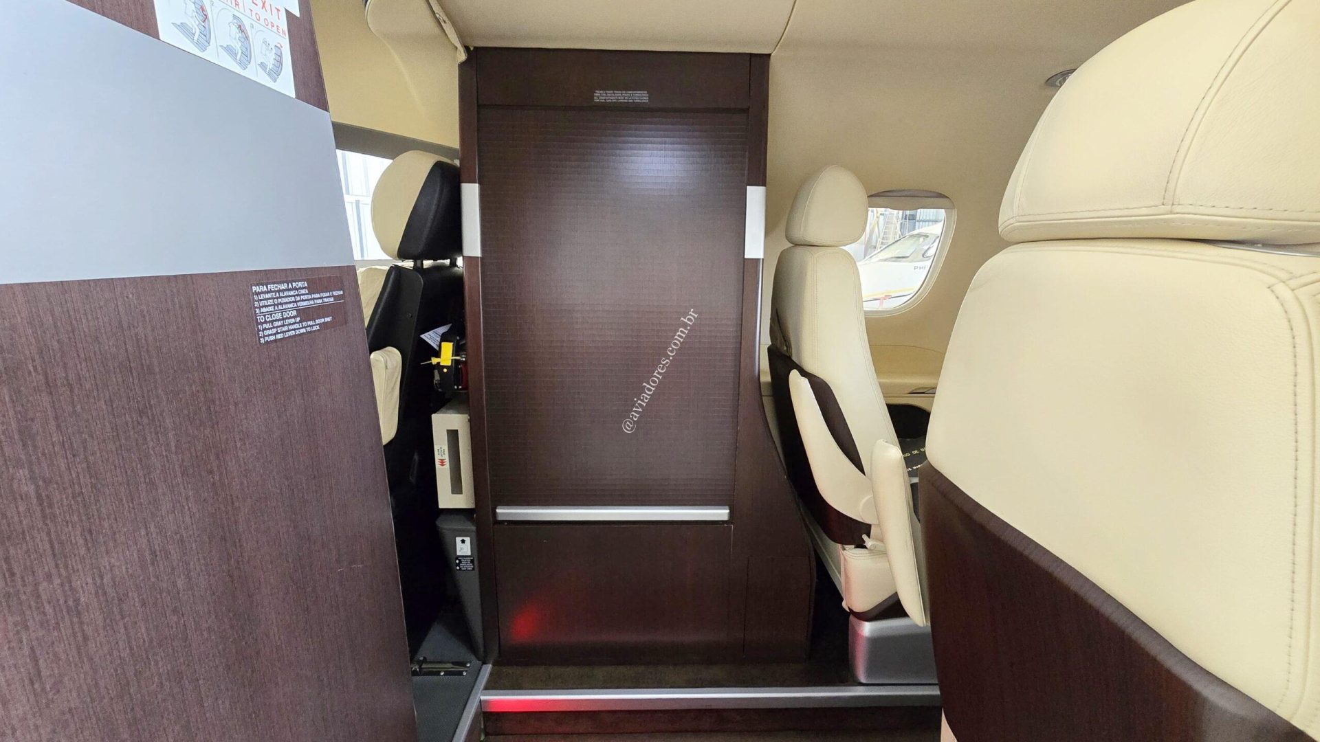 EMBRAER EMB-500 PHENOM 100 2010