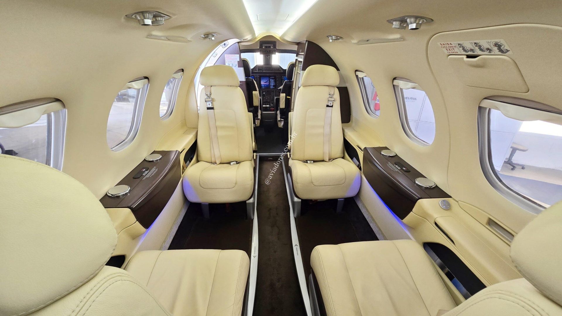 EMBRAER EMB-500 PHENOM 100 2010