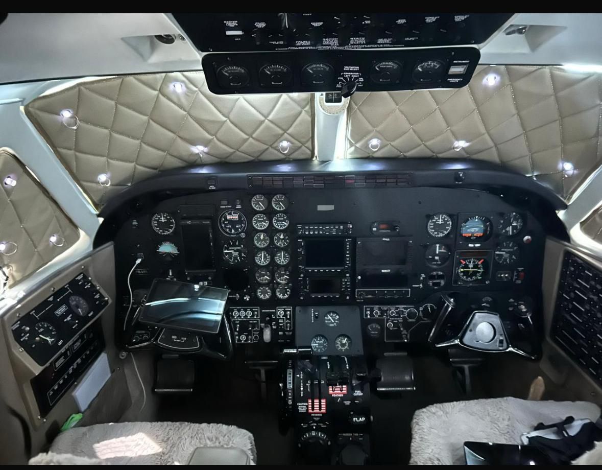 BEECHCRAFT KING AIR C90A 1984