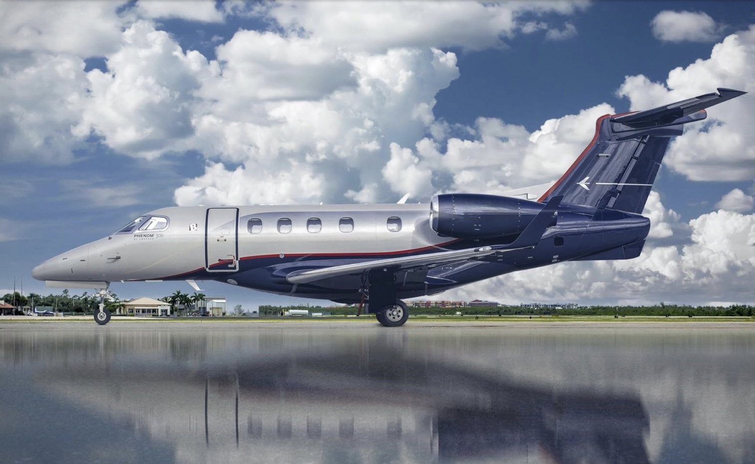 EMBRAER PHENOM 300 2012