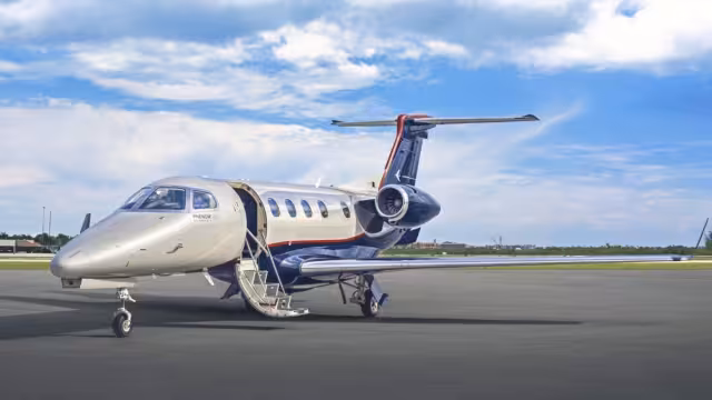 EMBRAER PHENOM 300 2012