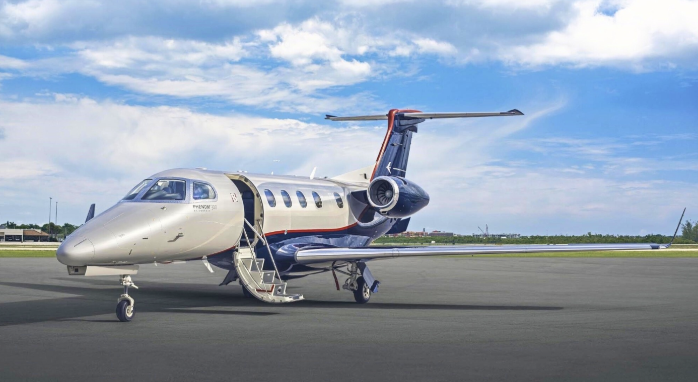 EMBRAER PHENOM 300 2012