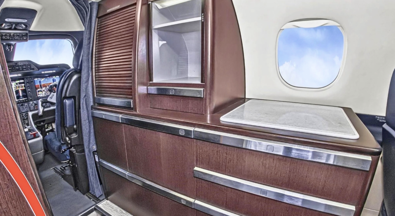 EMBRAER PHENOM 300 2012