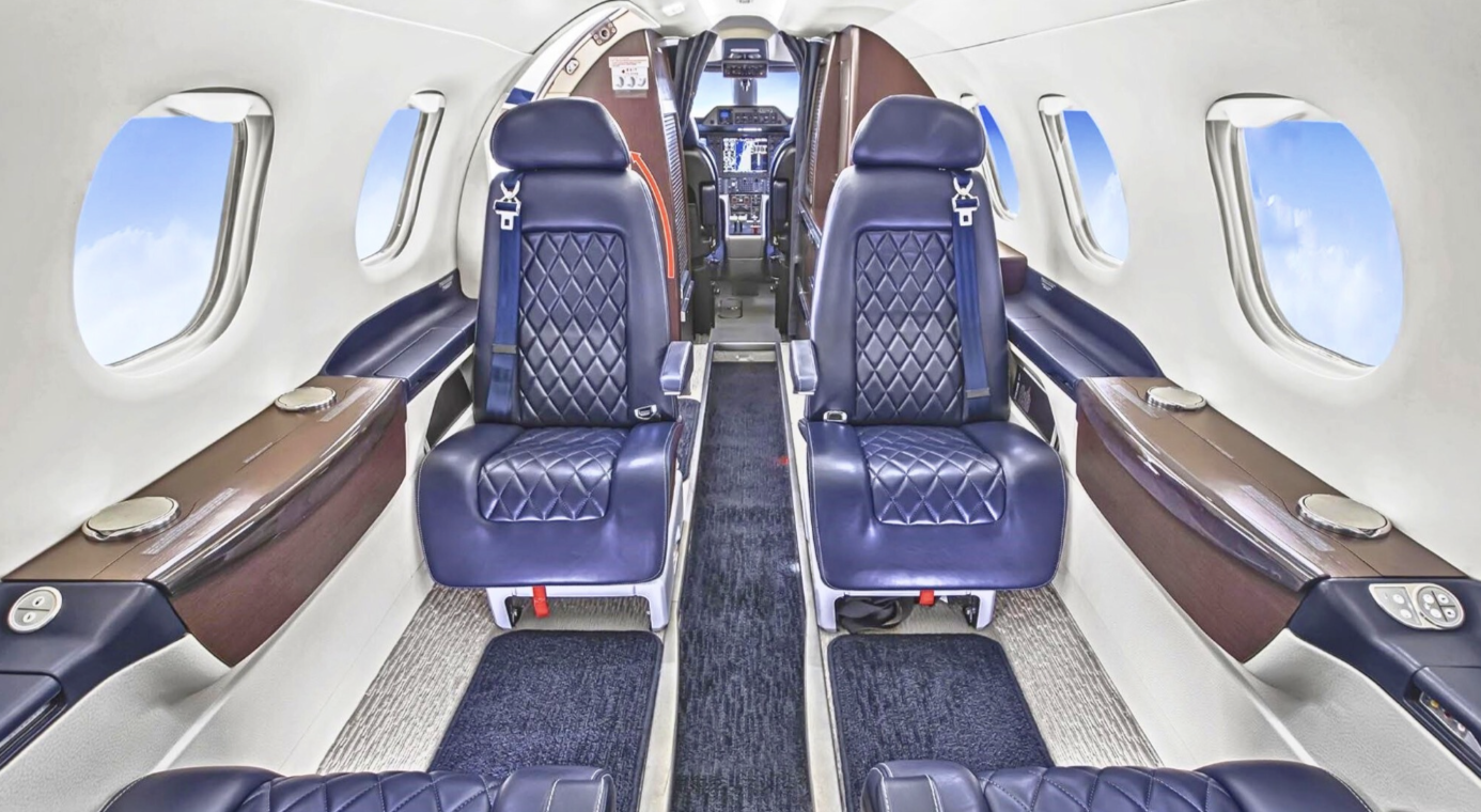 EMBRAER PHENOM 300 2012