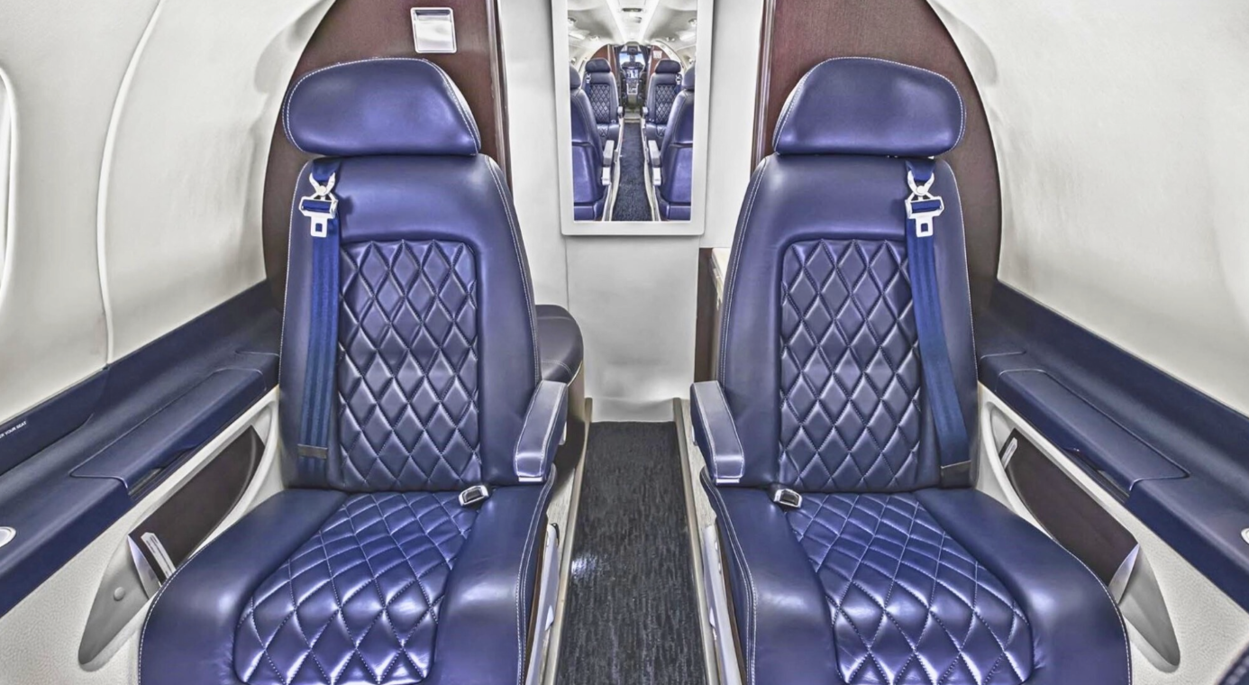 EMBRAER PHENOM 300 2012