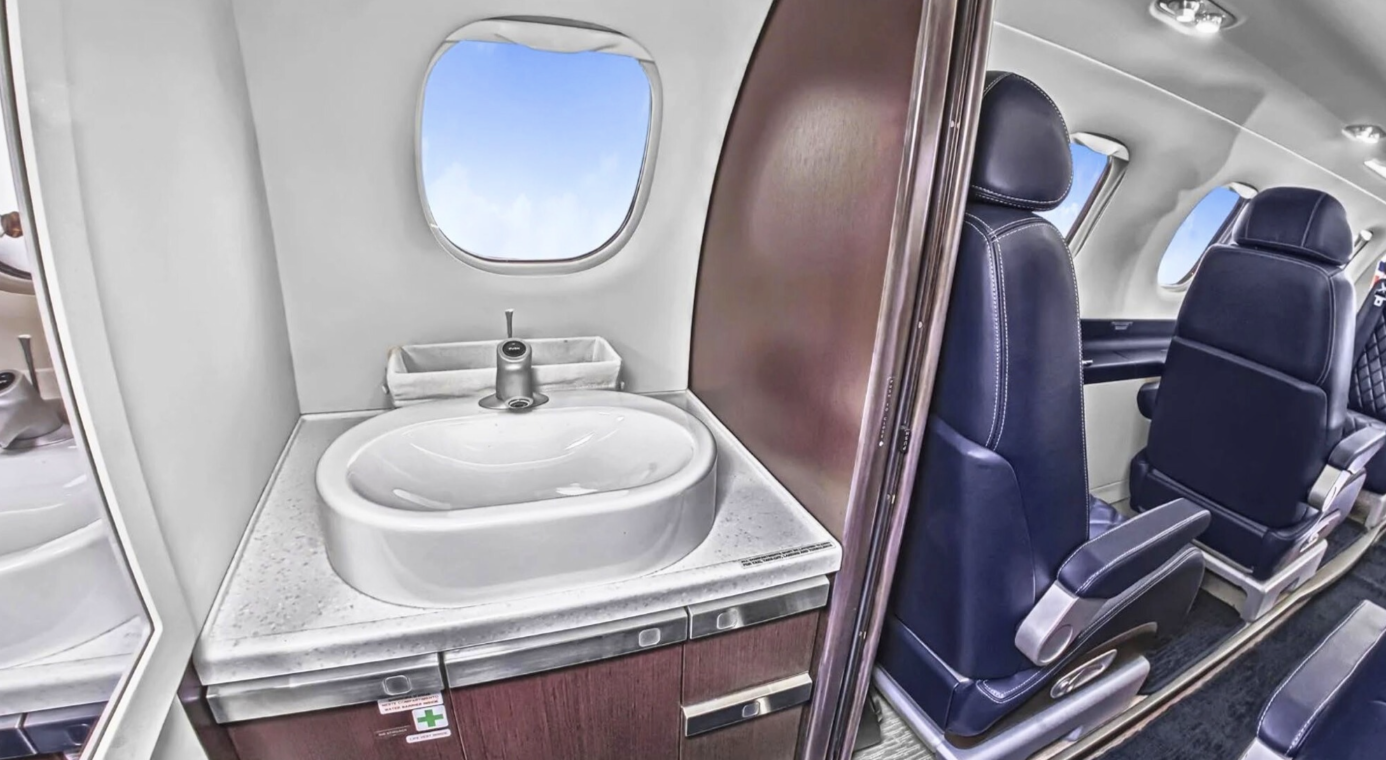 EMBRAER PHENOM 300 2012