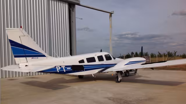 EMBRABER EMB-810D SENECA III 1984