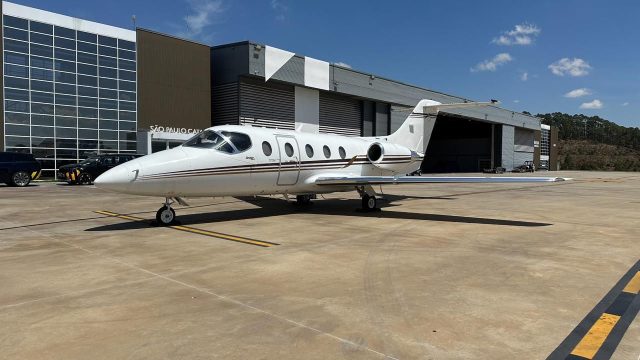 HAWKER 400XP 2006