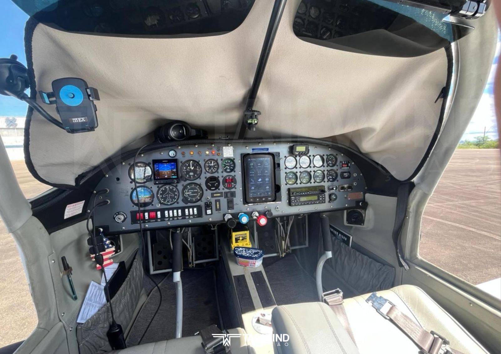 VANS RV10 FLYER 2008