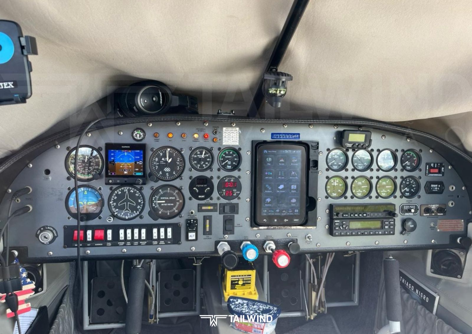 VANS RV10 FLYER 2008