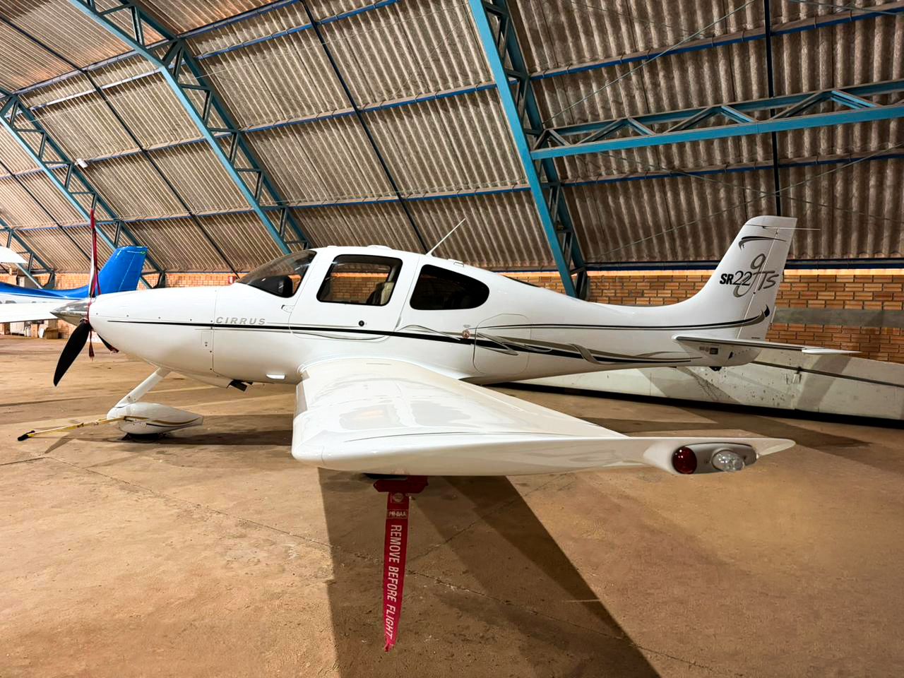 CIRRUS SR22 GTS 2006