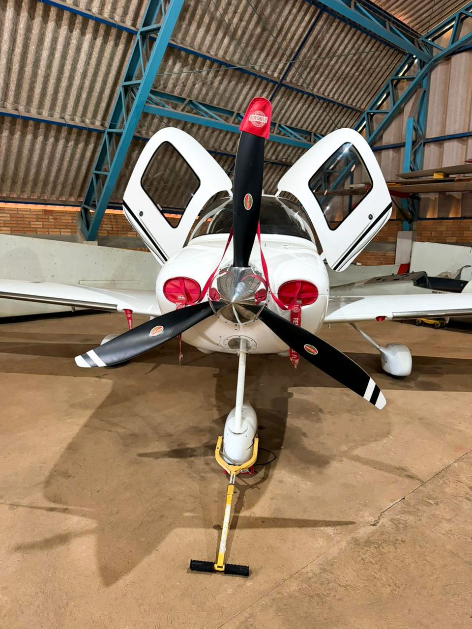 CIRRUS SR22 GTS 2006