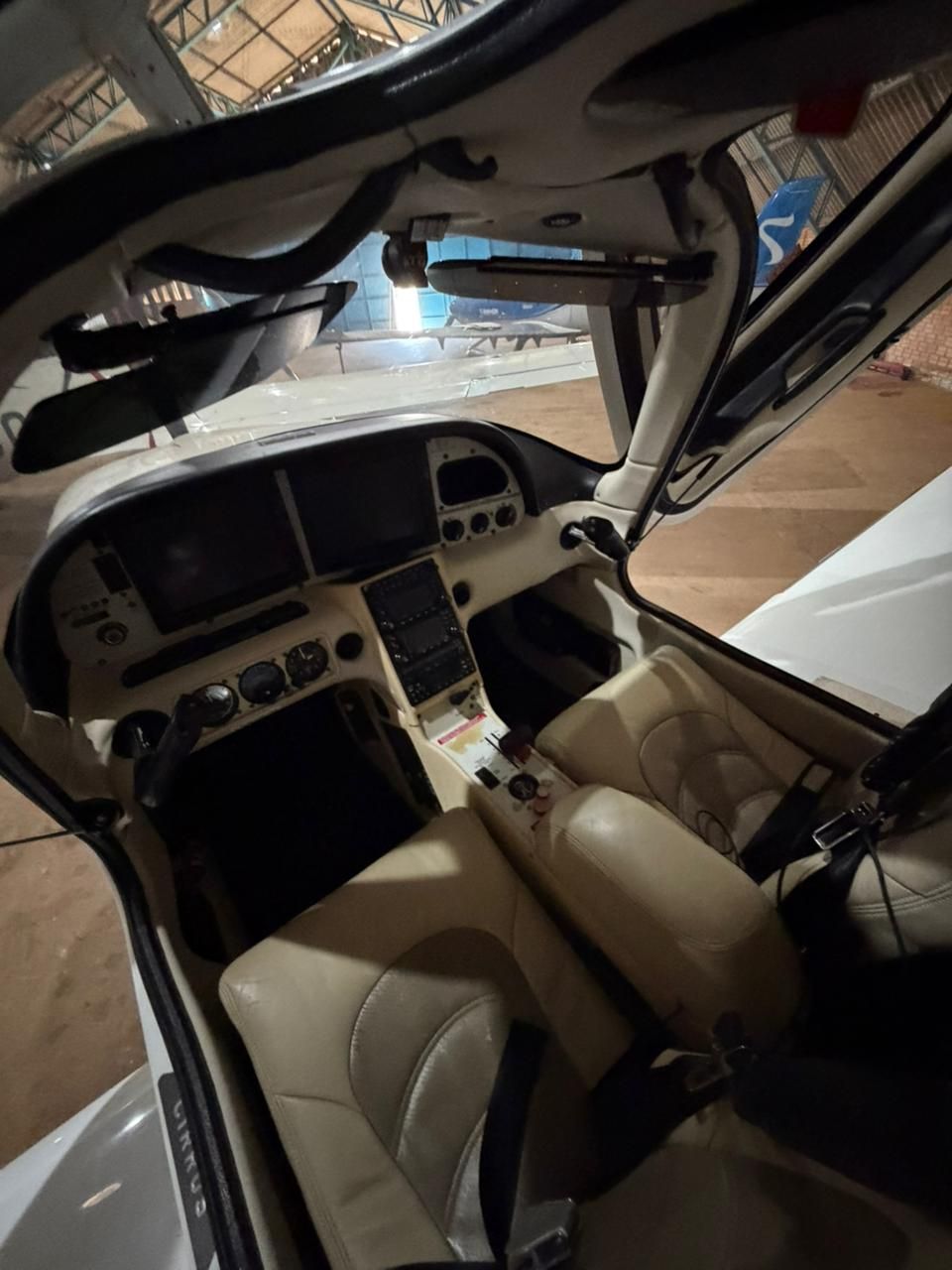 CIRRUS SR22 GTS 2006