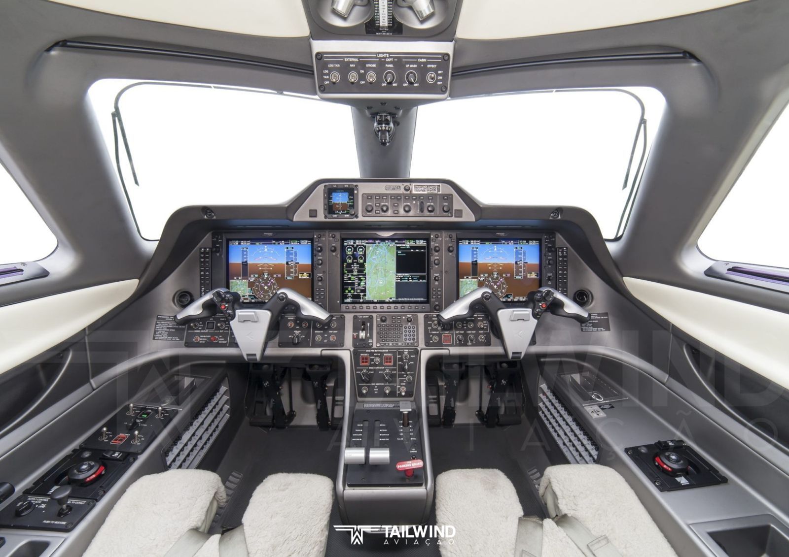 EMBRAER PHENOM 100 2012