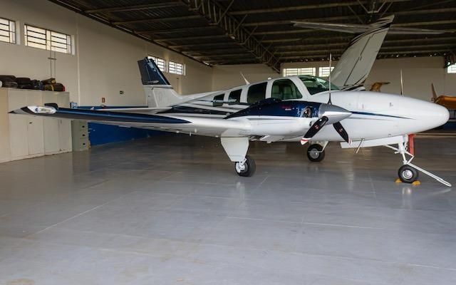 BEECHCRAFT BARON 58 1996