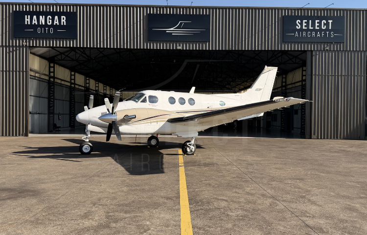 BEECHCRAFT KING AIR C90B 2002