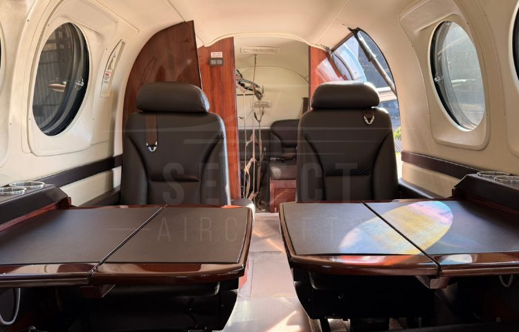 BEECHCRAFT KING AIR C90B 2002