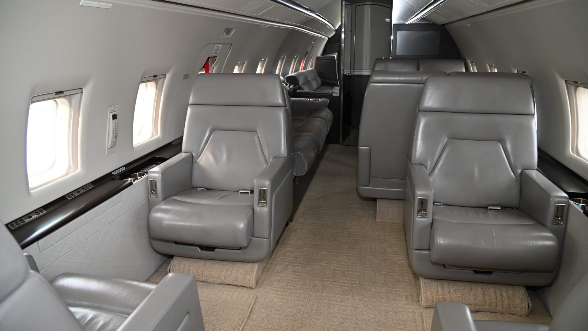 BOMBARDIER CHALLENGER 604 2001