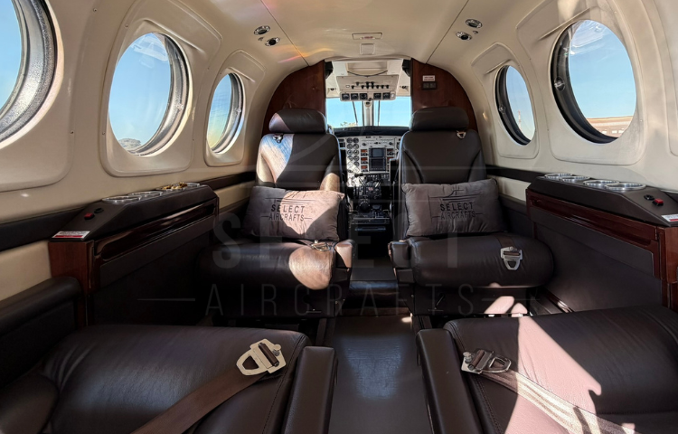 BEECHCRAFT KING AIR C90B 2002