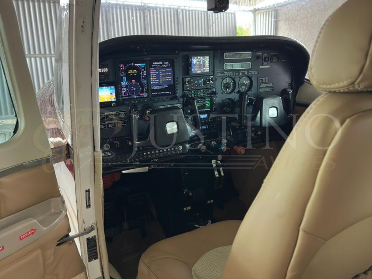 CESSNA T210L CENTURION 1976